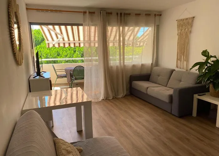 Agreable Studio Cabine A 5 Min A Pied De La Plage